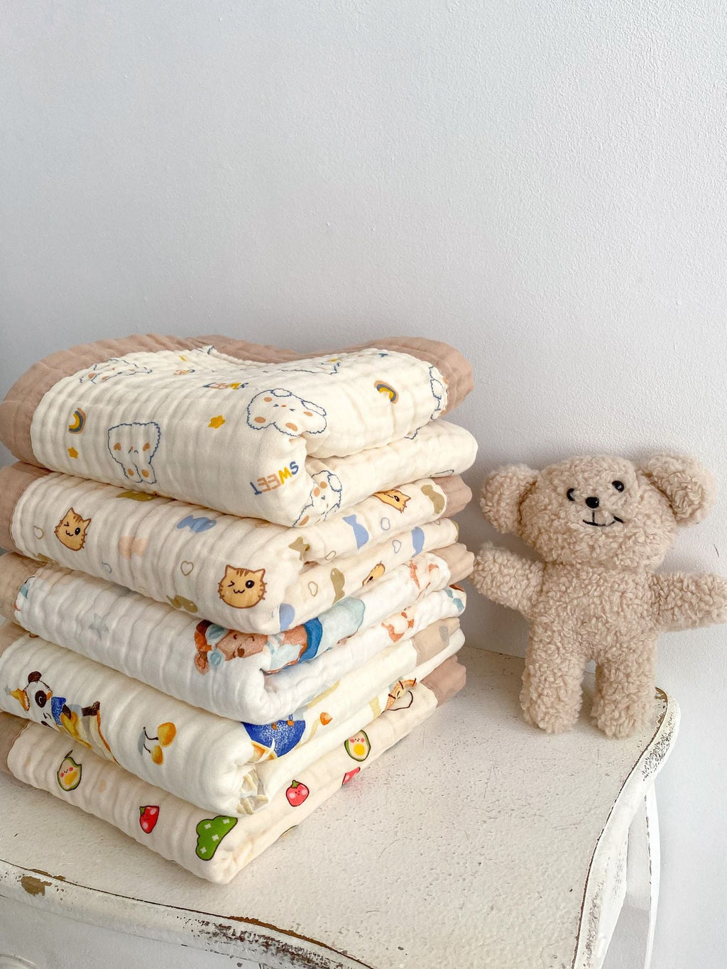 Newborn’s And Children’s Adorable Soft And Absorbent Cartoon Printed Cotton Muslin Bath Towel